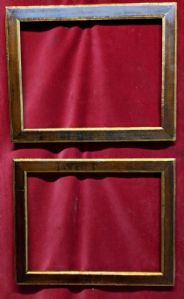Coppi di cornici in noce con doppio filetto dorato epoca XIX° sec. luce cm.42 x 33 est.cm.38 x 47